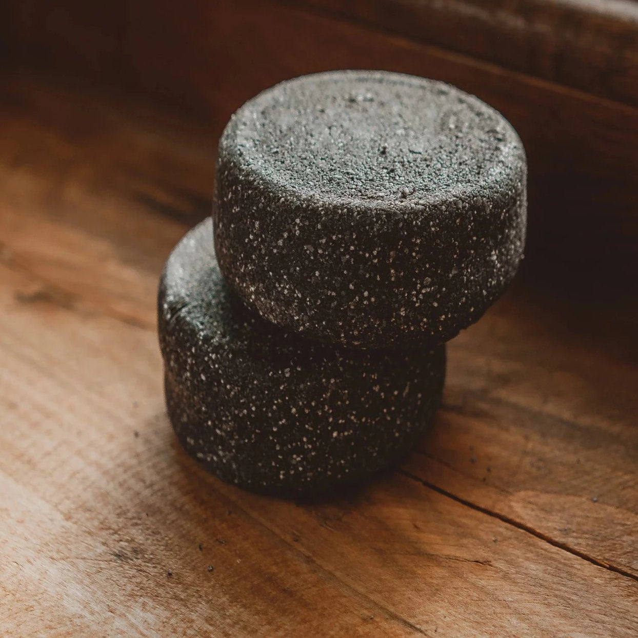 Shampoo Solido Carbón Activado - Newen Cosmetica